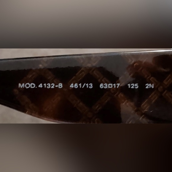 Versace sunglasses, gorgeous - Picture 6 of 6